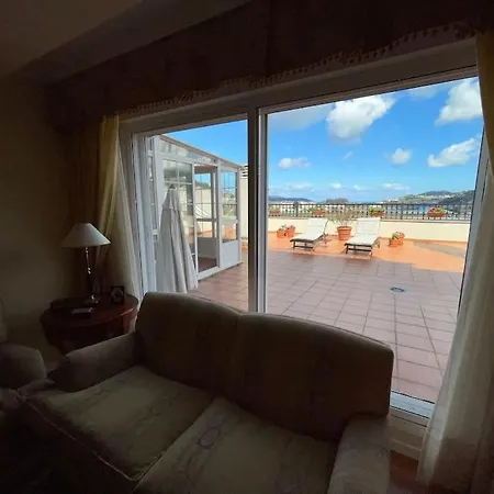 Apartament Piso Vacacional Con Terraza Panoramica A La Ria. *